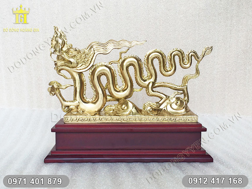 Mẫu tượng rồng thời l&yacute; bằng đồng v&agrave;ng c&aacute;t t&uacute;t đ&uacute;c tinh xảo